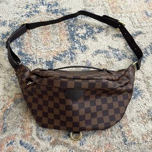 Brown checkered bum bag. Never carried. From Shop Lianna’s Collection.